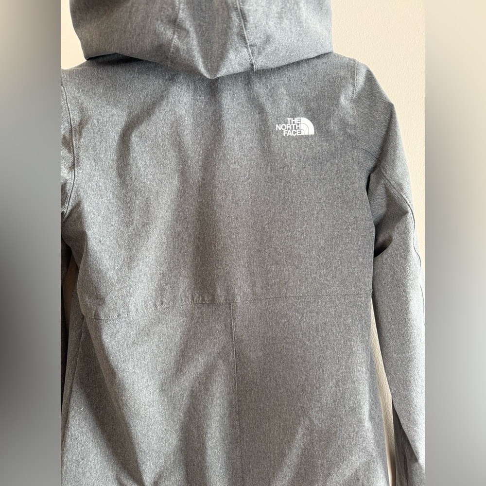 North Face Charcoal Hooded Jacket - Picture 13 of 14